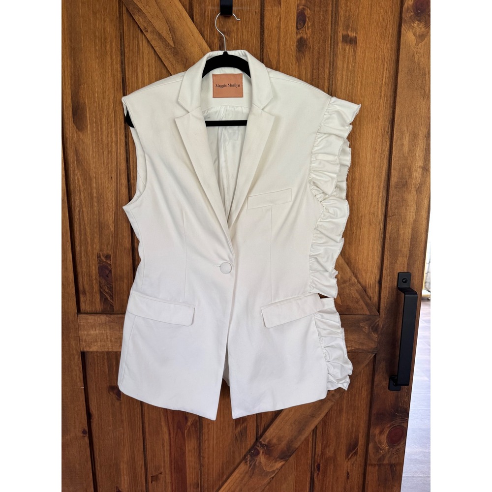 Maggie Marilyn Vest Blazer Ruffle Sleeveless White Jacket‎ Size 6